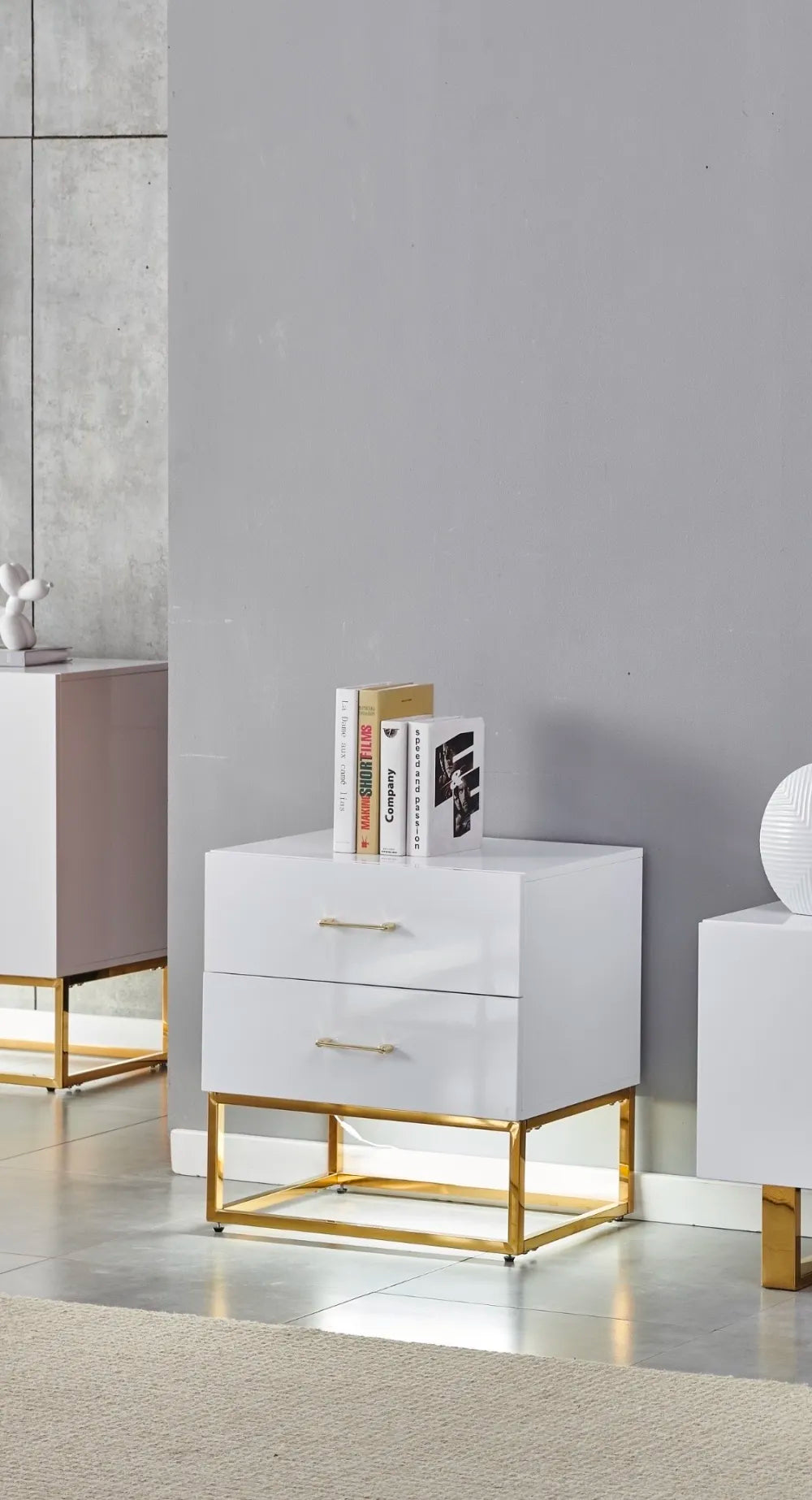 Chevet 2 tiroirs ALYA en bois laqué pieds gold #couleur_blanc