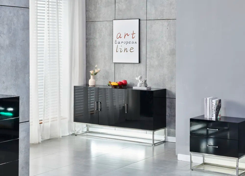 Buffet ALYA en bois laqué pieds chrome
