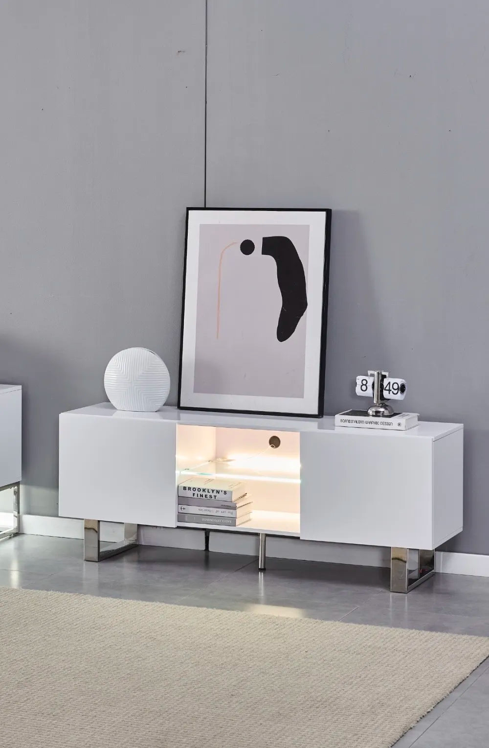 Meuble TV ALYA en bois laqué pieds chrome 150x40x58 cm #couleur_blanc