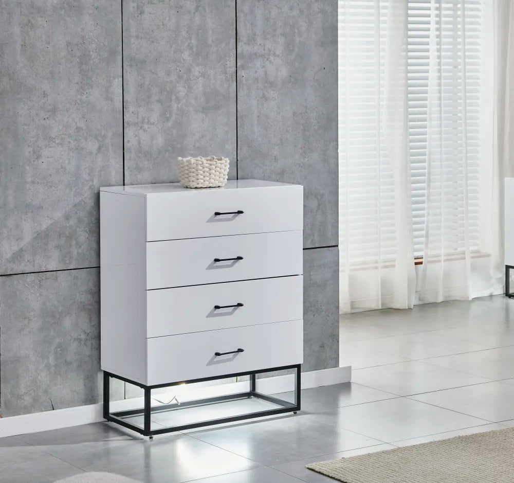 Commode 4 tiroirs ALYA laqué pieds noir #couleur_blanc